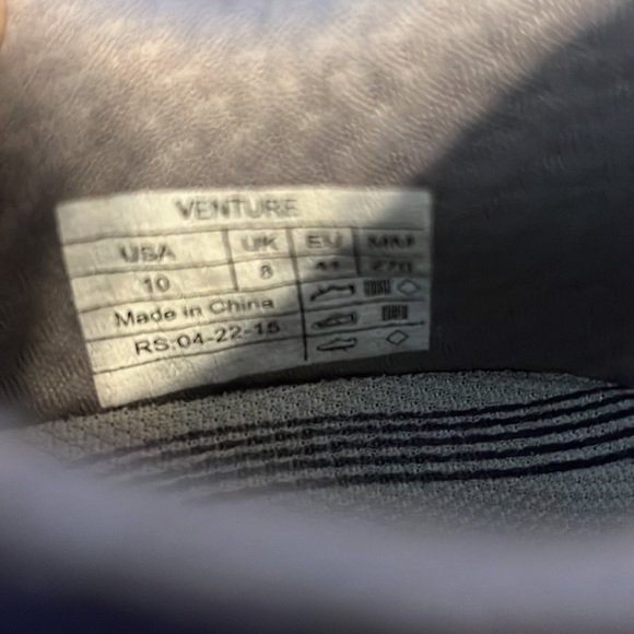 VIONIC sneakers - Picture 5 of 10